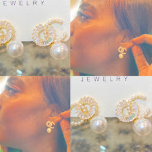 Load image into Gallery viewer, First Lady Earrings
