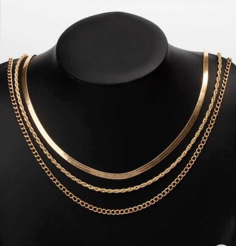 Layered gold tone necklace